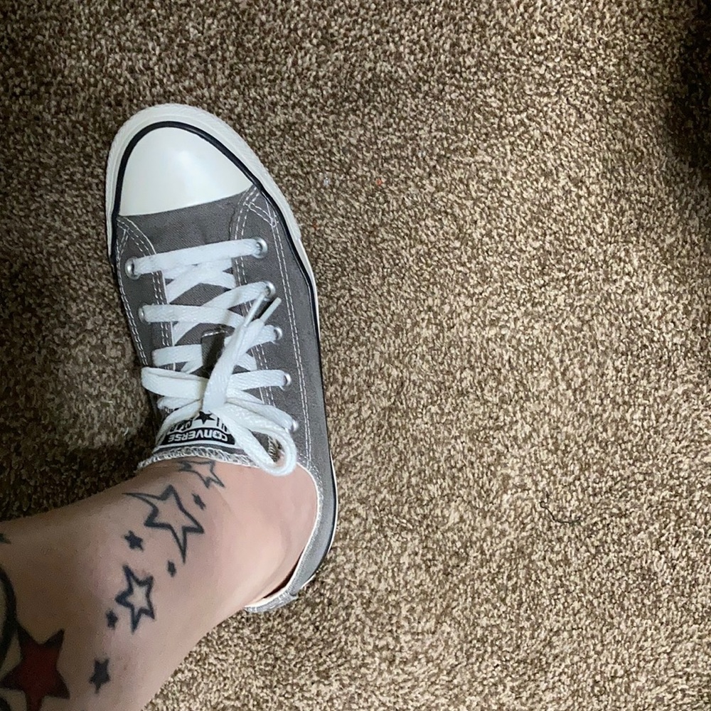 Grey converse - Picture 5 of 7